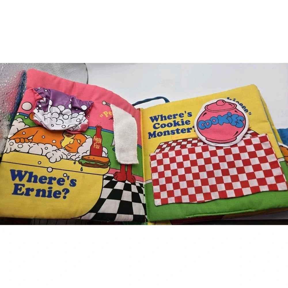 Vintage 1999 Sesame Street Elmo Peek A Boo Soft Cloth Activity Baby Book Toy
